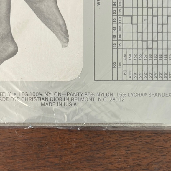 Vintage 1980s Christian Dior Diorella Oatmeal Oatmeal Nylon Pantyhose Size 2 New - Picture 8 of 8
